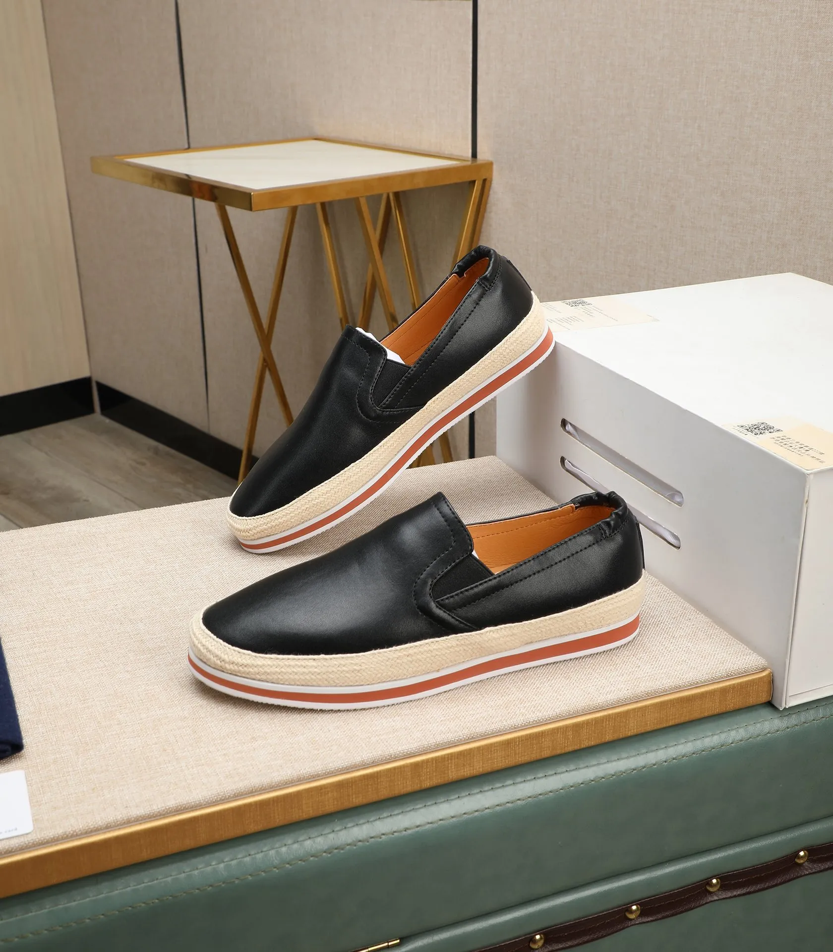 Men's men's shoes💰440🌹🌹[PRADA—Prada] 2024 latest model🙈original replica! 👟👟👟The uppers are made of top-notch workmanship from Italy🇮🇹Imported calfskin❗️Genuine leather lining@Suitable for travel, the original version has an enlarged engraved sole, making it suitable for all kinds of travel, showing low-key luxury. Let quality speak for itself. Color: Size: 38-44